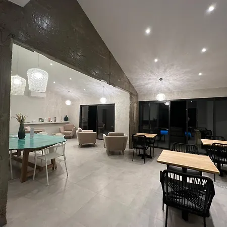 Le Petit De Pianottoli-caldarello Pianottoli-Caldarello (Corsica)